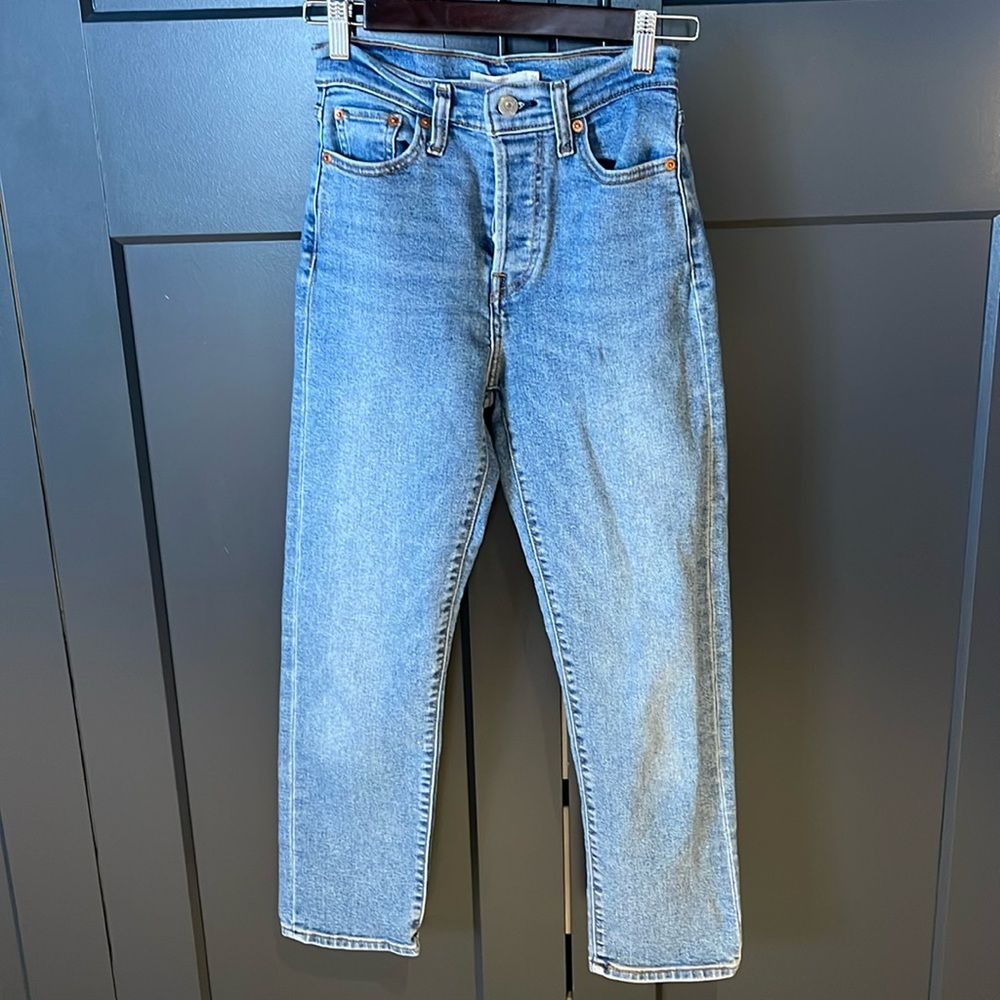 LEVIS WEDGIE FIT
